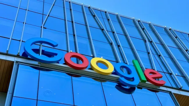 Americk&aacute; vl&aacute;da zvažuje donucen&iacute; Google k rozdělen&iacute; v antimonopoln&iacute;m př&iacute;padě