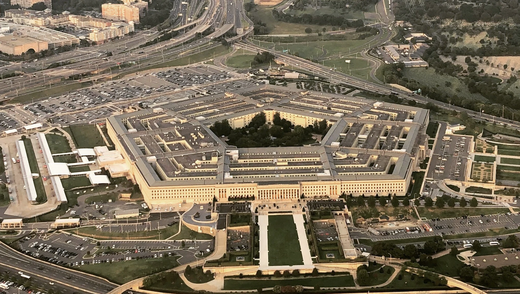Pentagon využívá umělou inteligenci pro vojenské plánování s projektem Thunderforge