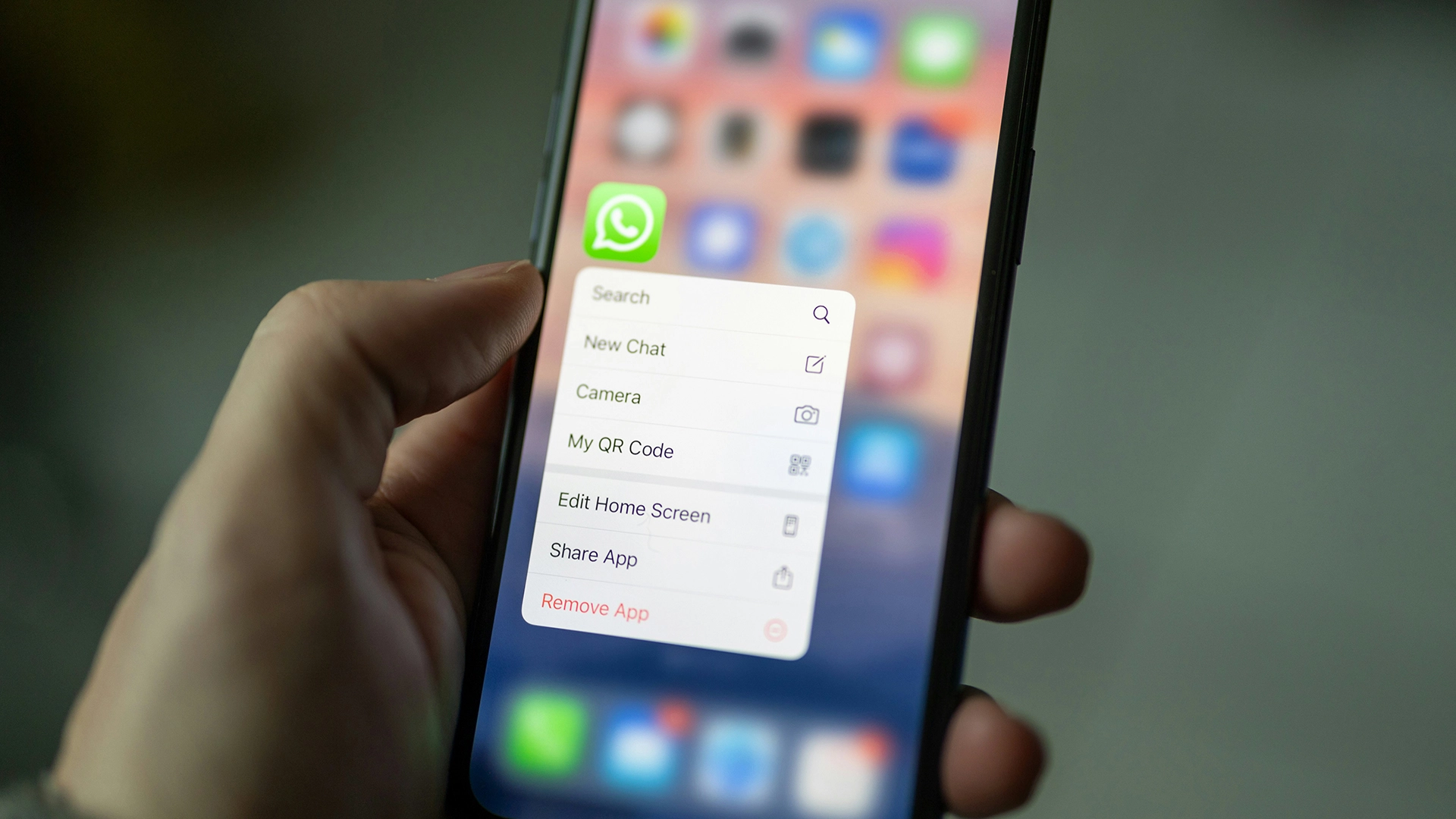 Chatbot společnosti Meta omylem sdílí soukromá telefonní čísla
